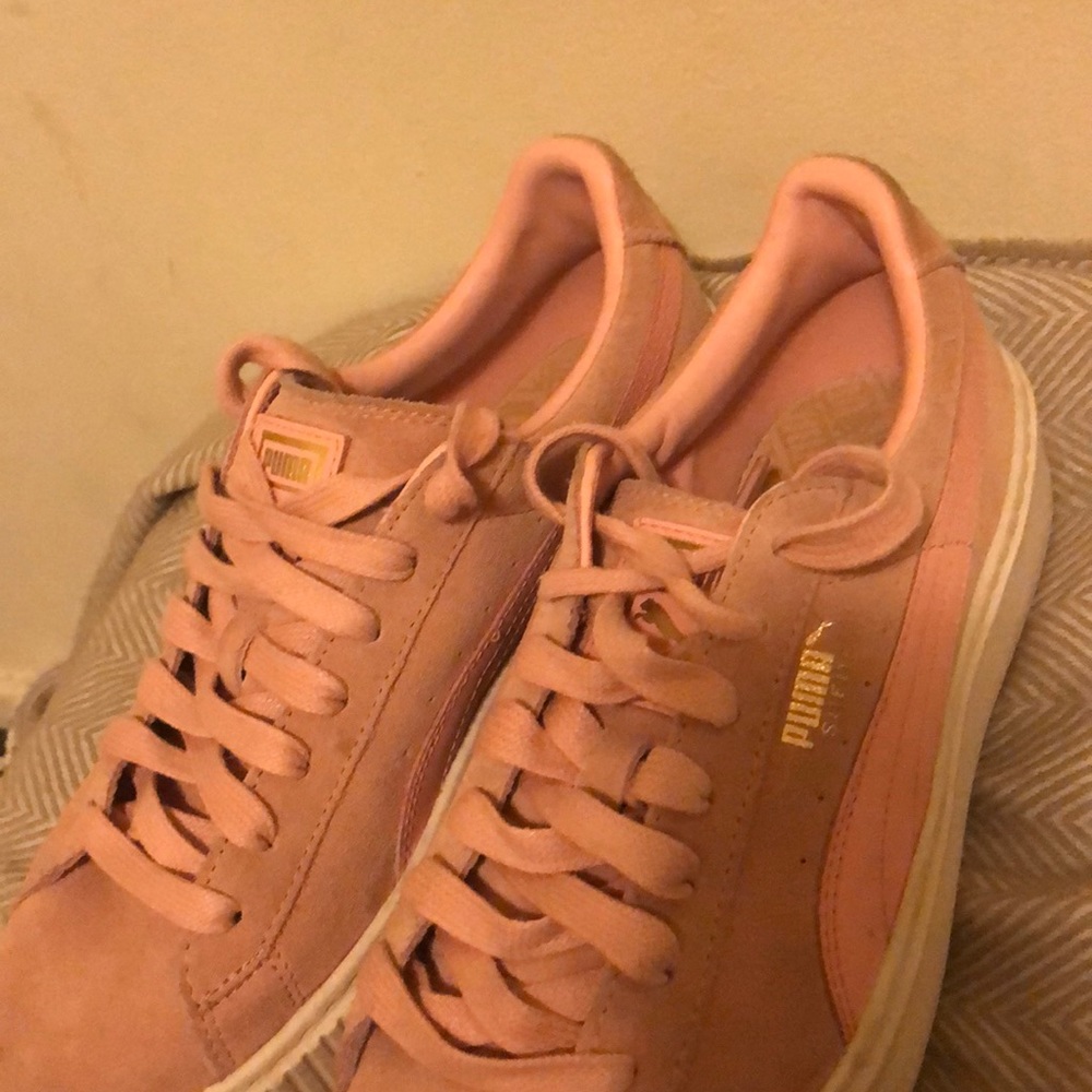 Low Tops - Picture 2 of 4